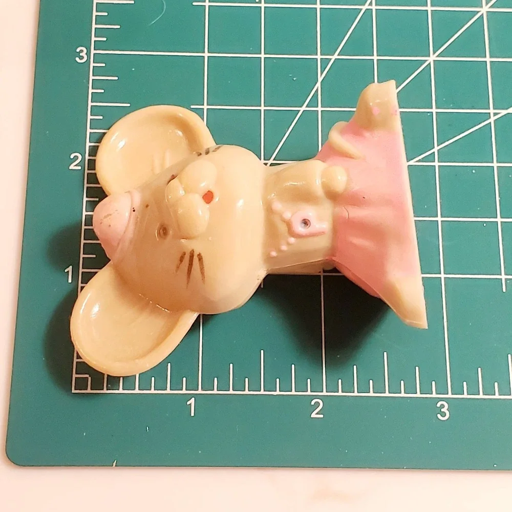 Vtg Anthropomorphic Mice Boy Girl Plastic Salt Pepper Shakers Made in Hong Kong